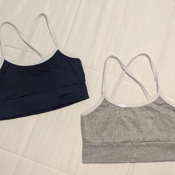 Set of two crop tops, size small - Picture 4 of 4